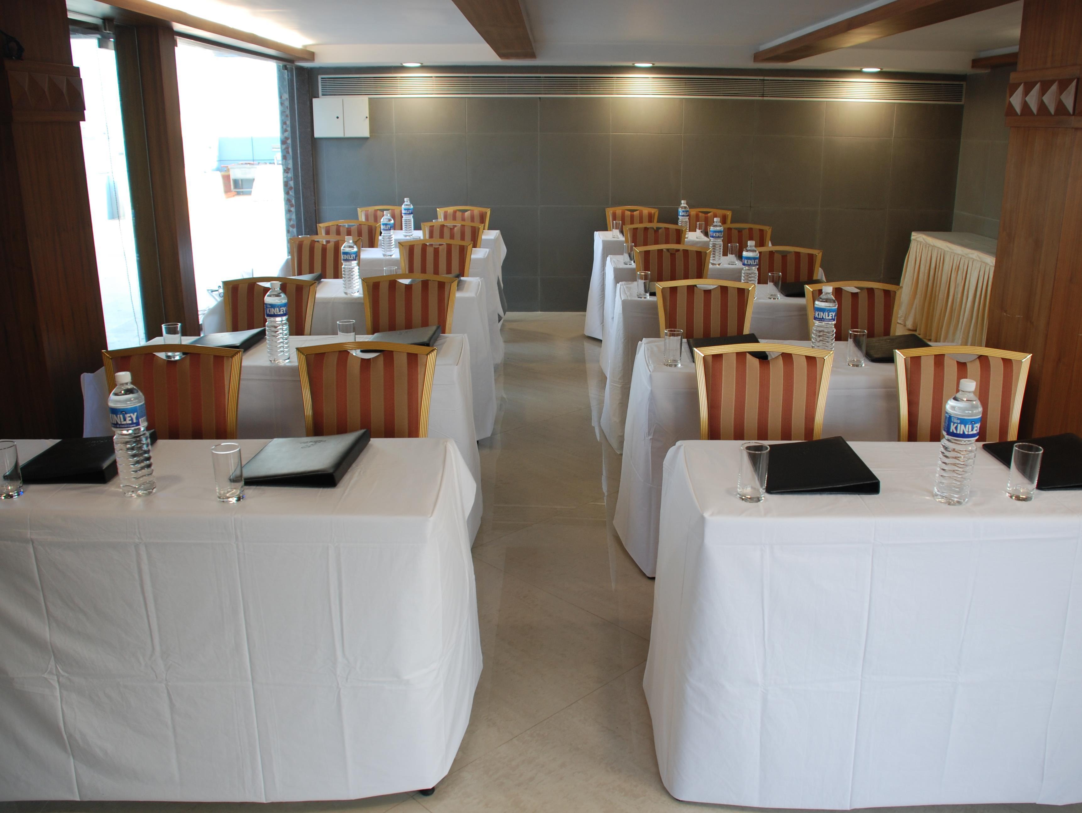 The Oriental Residency Otel Mumbai Dış mekan fotoğraf