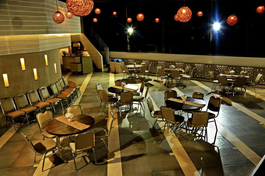The Oriental Residency Otel Mumbai Dış mekan fotoğraf