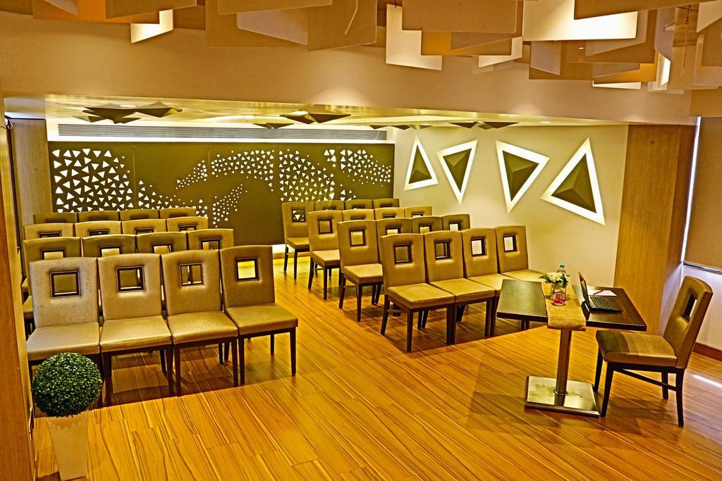 The Oriental Residency Otel Mumbai Dış mekan fotoğraf