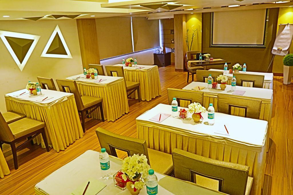 The Oriental Residency Otel Mumbai Dış mekan fotoğraf