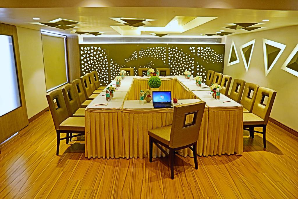 The Oriental Residency Otel Mumbai Dış mekan fotoğraf