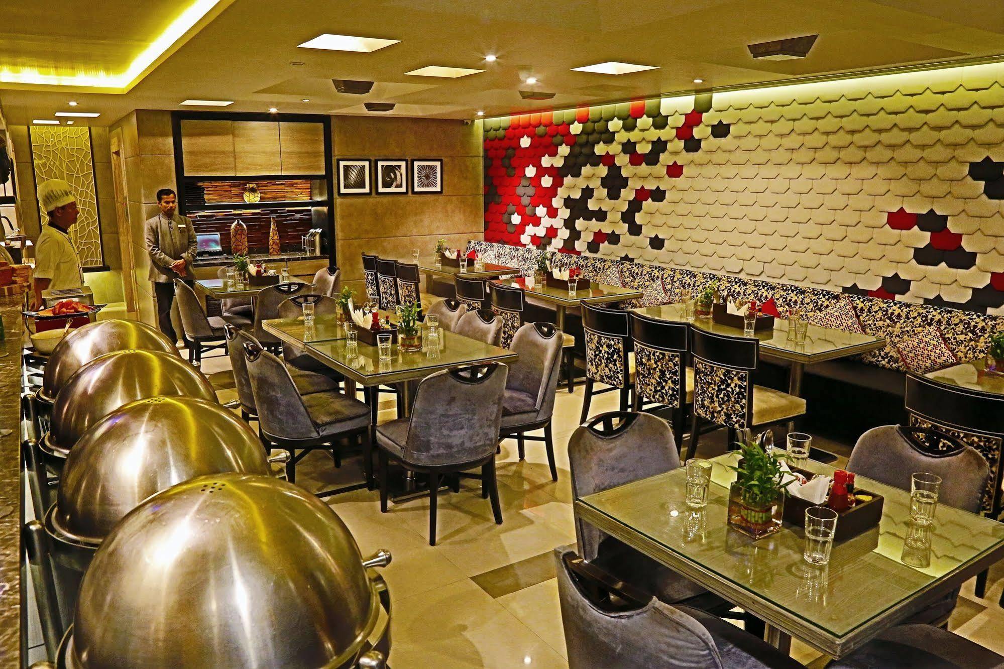 The Oriental Residency Otel Mumbai Dış mekan fotoğraf